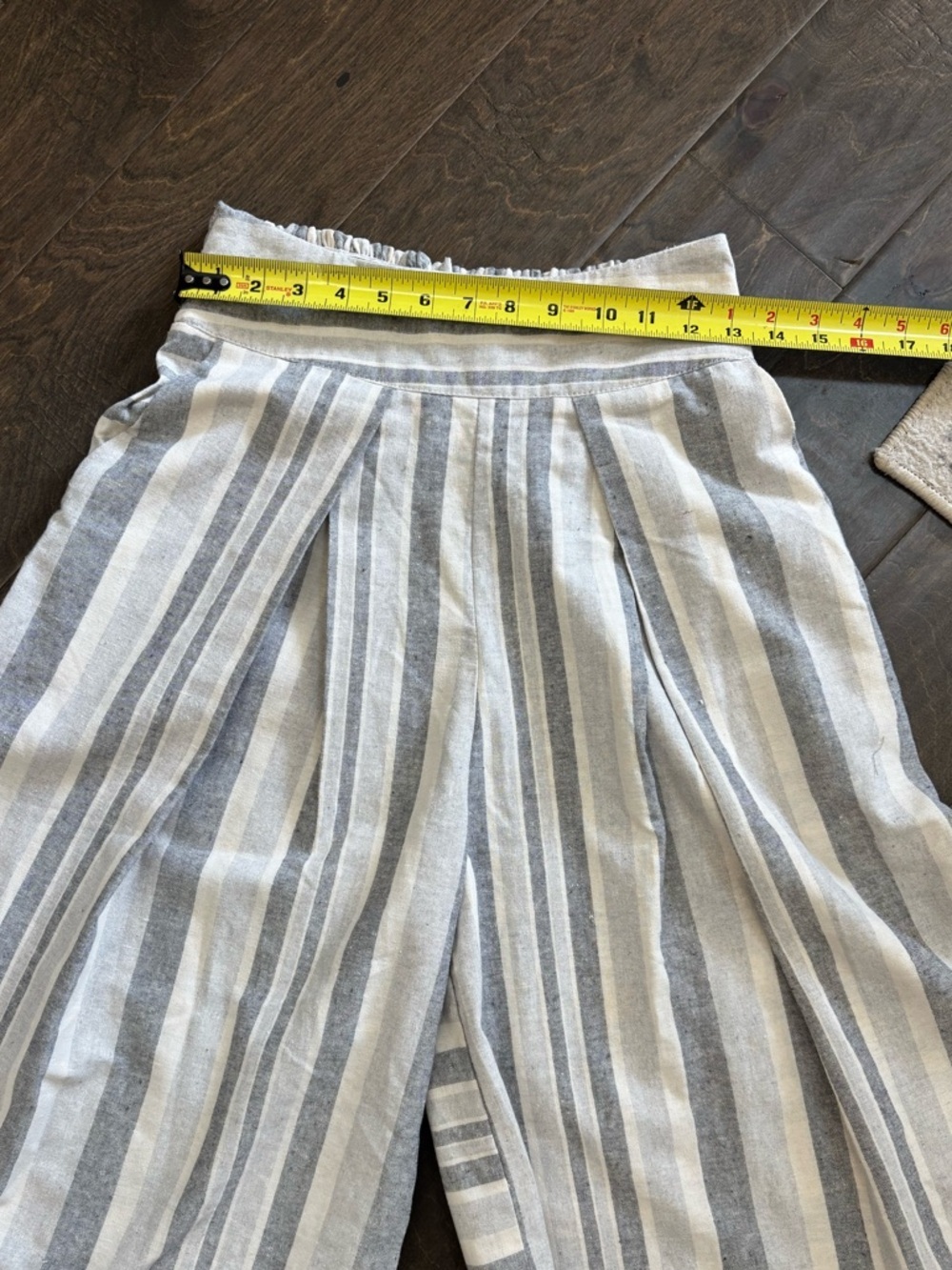 L'ATISTE Striped Wide Leg Pants in Gray and Cream - Picture 5 of 8